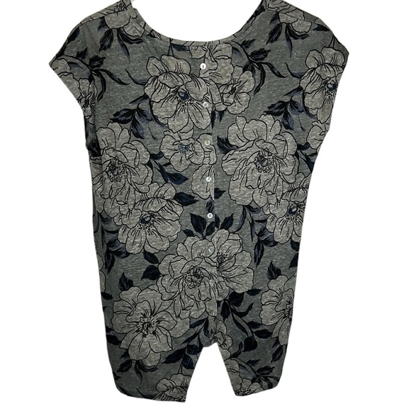 C&C California‎ Linen Button Back Shirt Women's Medium Gray Black Floral - Picture 3 of 6